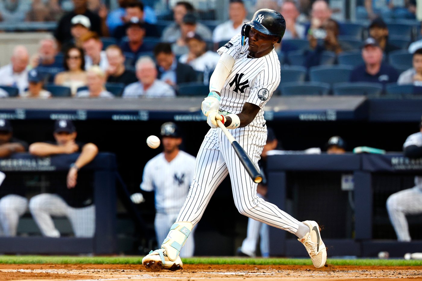 Jazz Chisholm Jr. homers twice and drives in 5 as Yankees sink Pirates 8-5 after benches clear | iNFOnews.ca