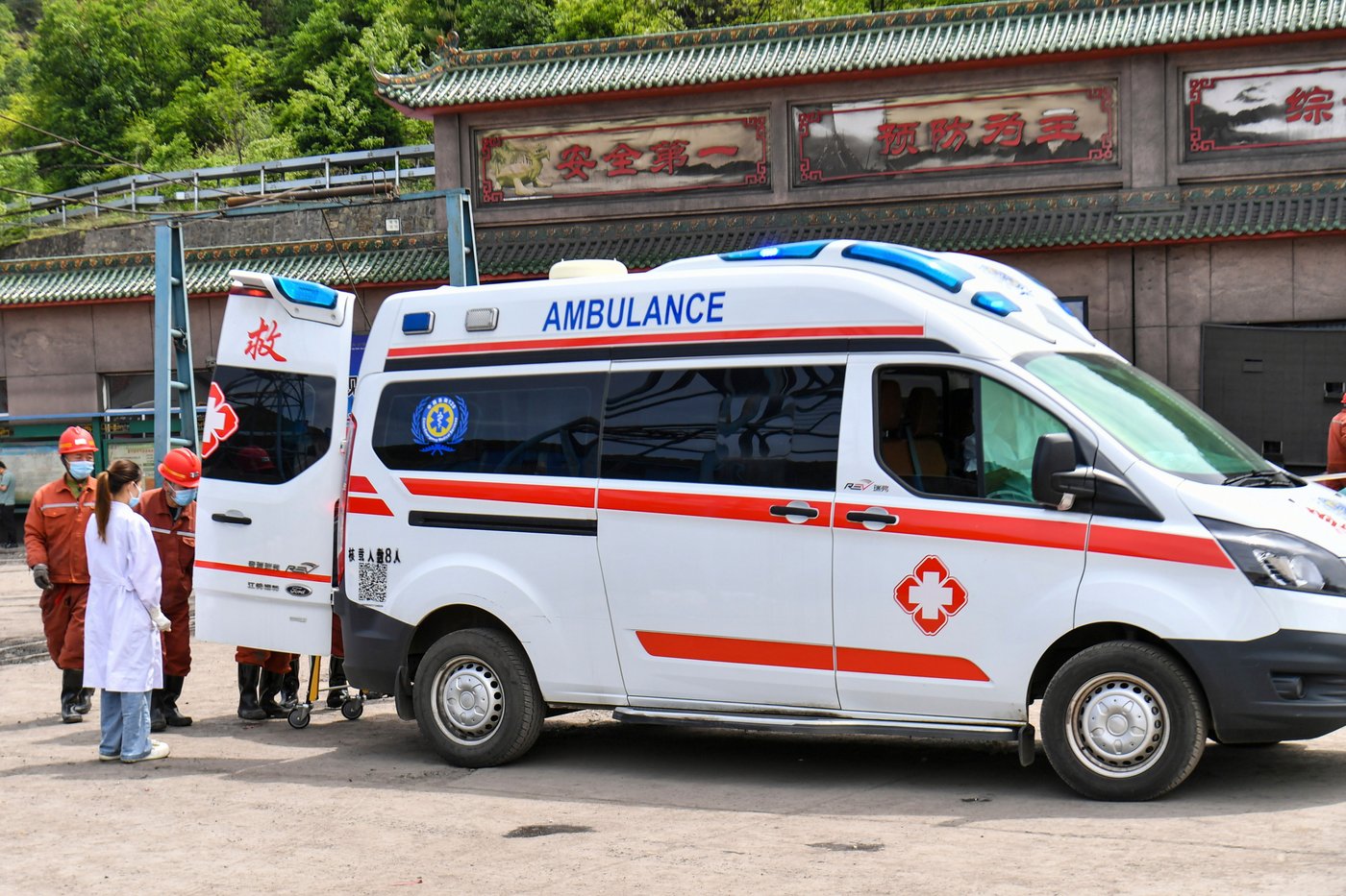 Coal mine explosion in China kills 90 people, state media say | iNFOnews.ca