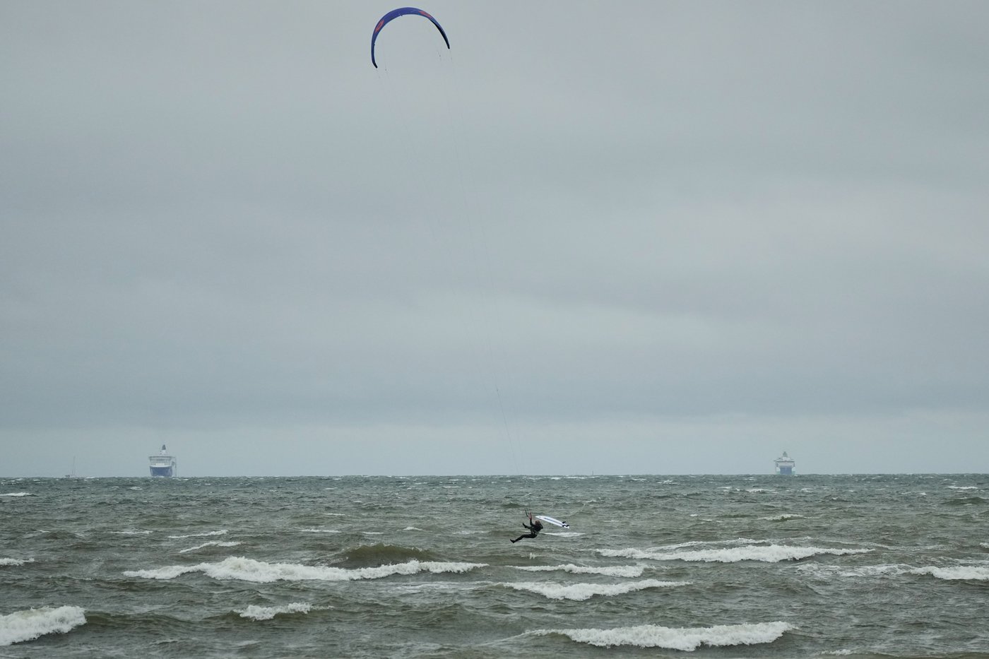 Powerful storm hits Baltic countries, killing 2 and leaving hundreds of thousands without power | iNFOnews.ca