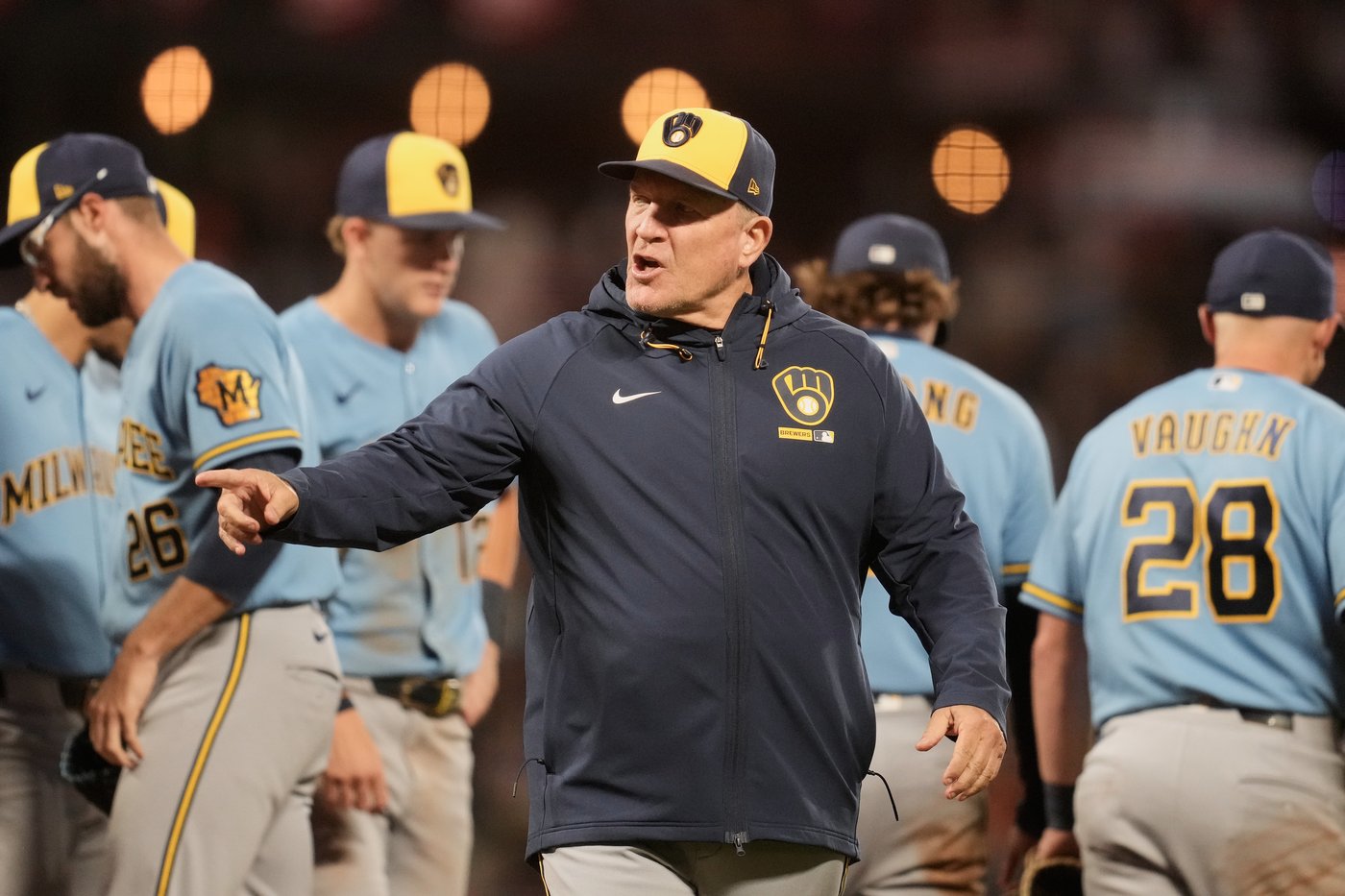 Brewers' Pat Murphy doesn't think his team has played great. Milwaukee's record suggests otherwise | iNFOnews.ca