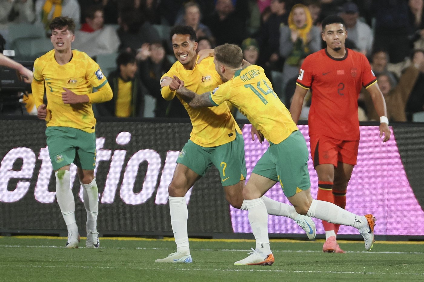 Australia revives World Cup hopes with 3-1 win over China | iNFOnews.ca