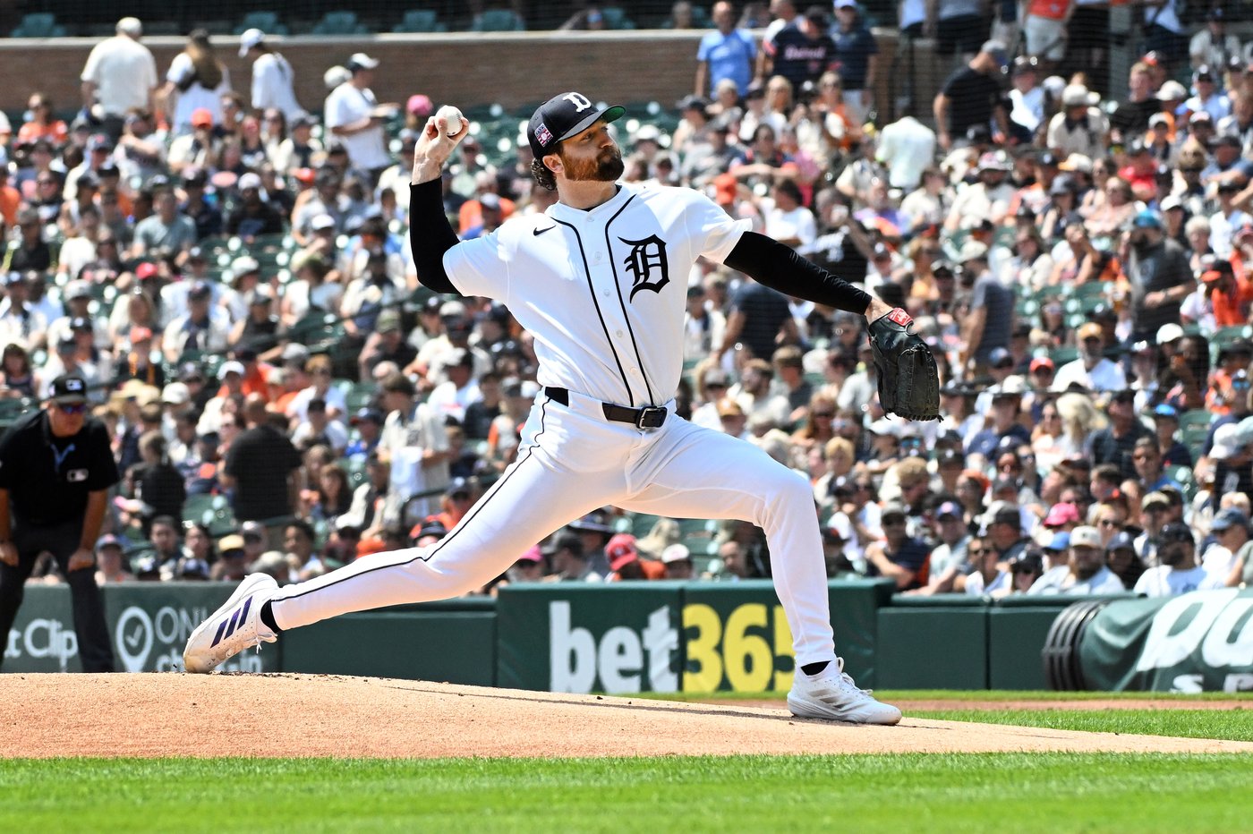 Tigers call up outfield prospect Max Clark and scratch starter Casey Mize as trade deadline nears | iNFOnews.ca