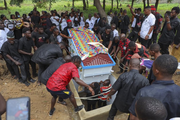 Ghana's fantasy coffins are a colorful celebration of life and legacy | iNFOnews.ca