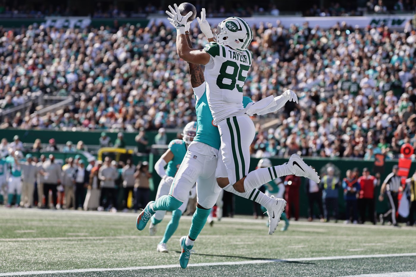 Aaron Glenn's seat heating up as Jets fall to 2-5 with loss to winless Dolphins | iNFOnews.ca Aaron Glenn's seat heating up as Jets fall to 2-5 with loss to winless Dolphins | iNFOnews.ca