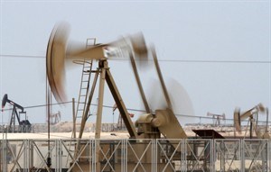Oil drops amid worry over debt-limit talks, falling gasoline demand | iNFOnews.ca CP21572559