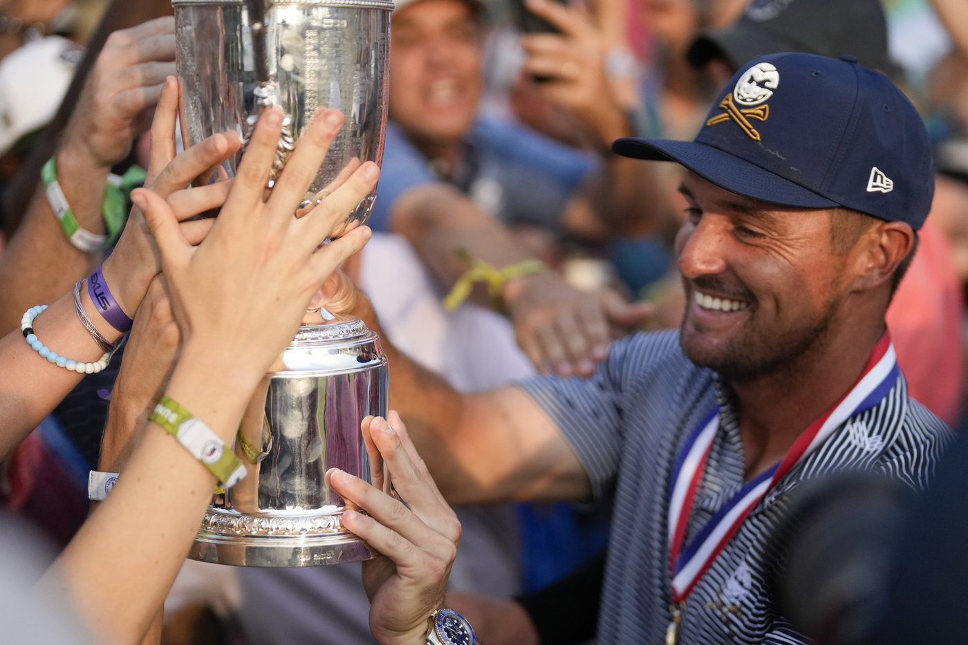 US Open '25: DeChambeau's sand save an all-time memory at golf's most punishing major | iNFOnews.ca