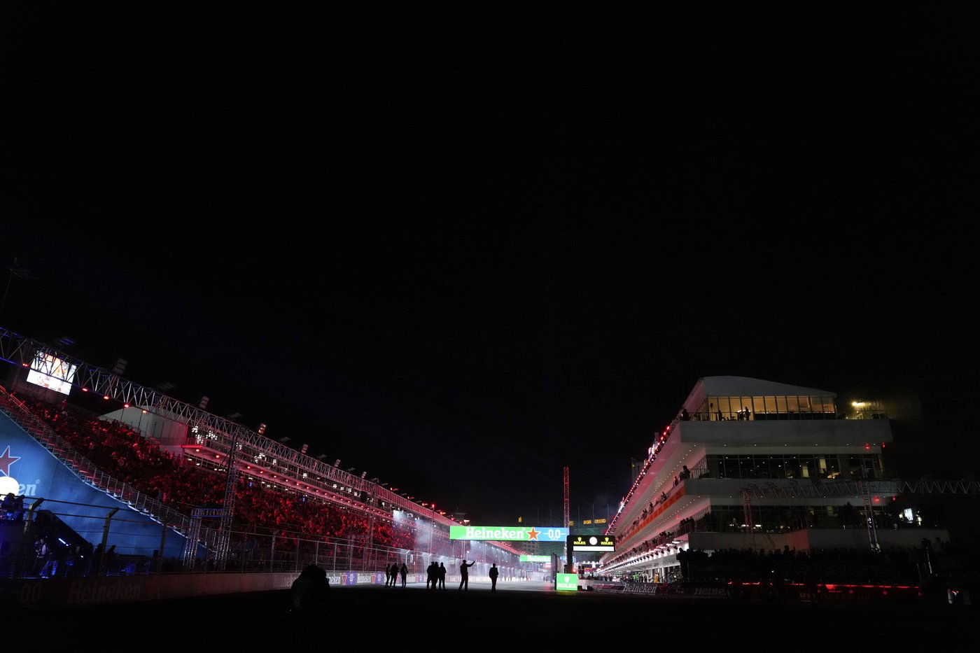 F1 drivers complain about marijuana smoke while preparing for Las Vegas Grand Prix | iNFOnews.ca F1 drivers complain about marijuana smoke while preparing for Las Vegas Grand Prix | iNFOnews.ca