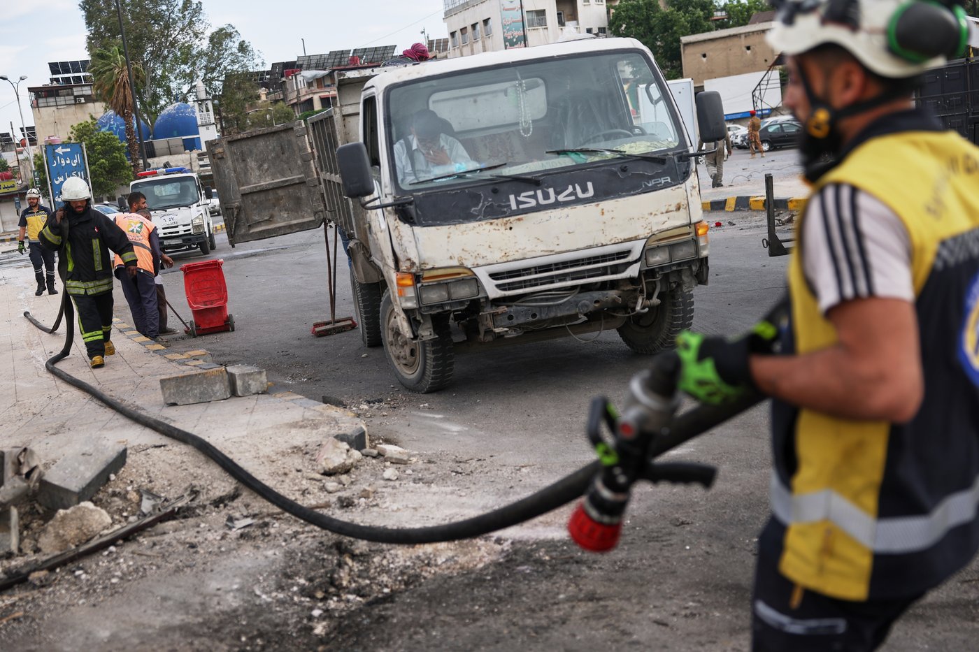 Blast outside a Syrian defense ministry building kills a soldier, wounds 12 people | iNFOnews.ca