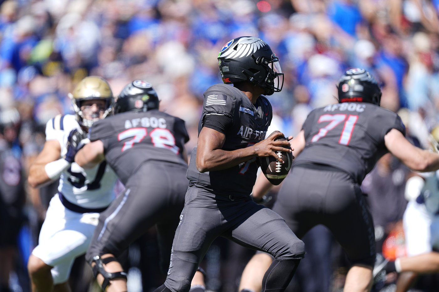 Navy runs past Air Force 34-7, reaches 5-0 for first time since 2017 | iNFOnews.ca Navy runs past Air Force 34-7, reaches 5-0 for first time since 2017 | iNFOnews.ca
