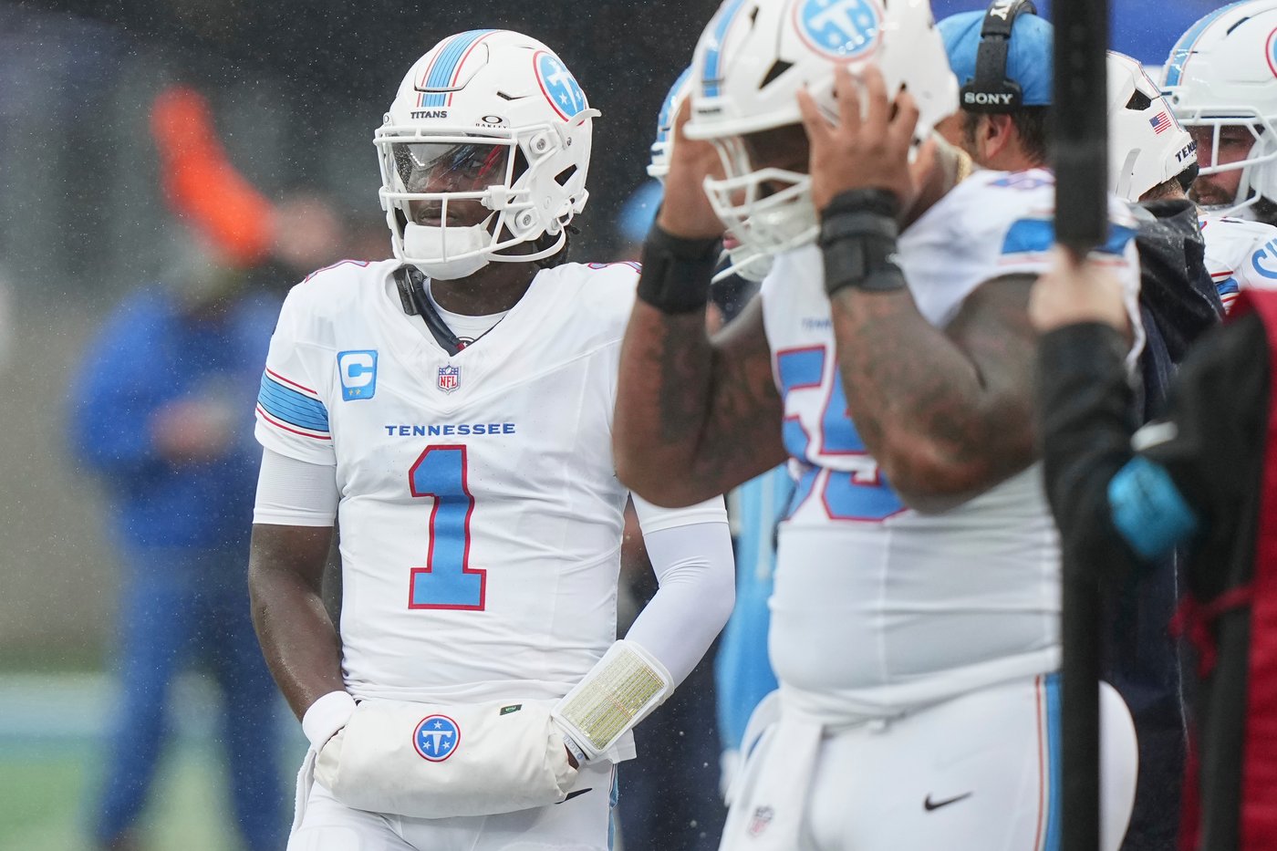 Cam Ward throwing his first interception of the season seals the Titans falling to 0-3 | iNFOnews.ca