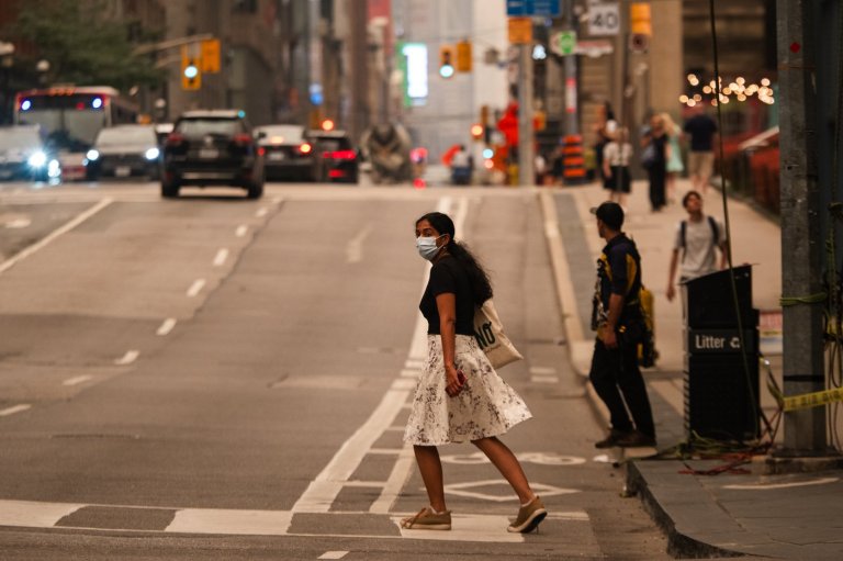 Winds carrying wildfire smoke over Ontario force cancellation of music festival | iNFOnews.ca