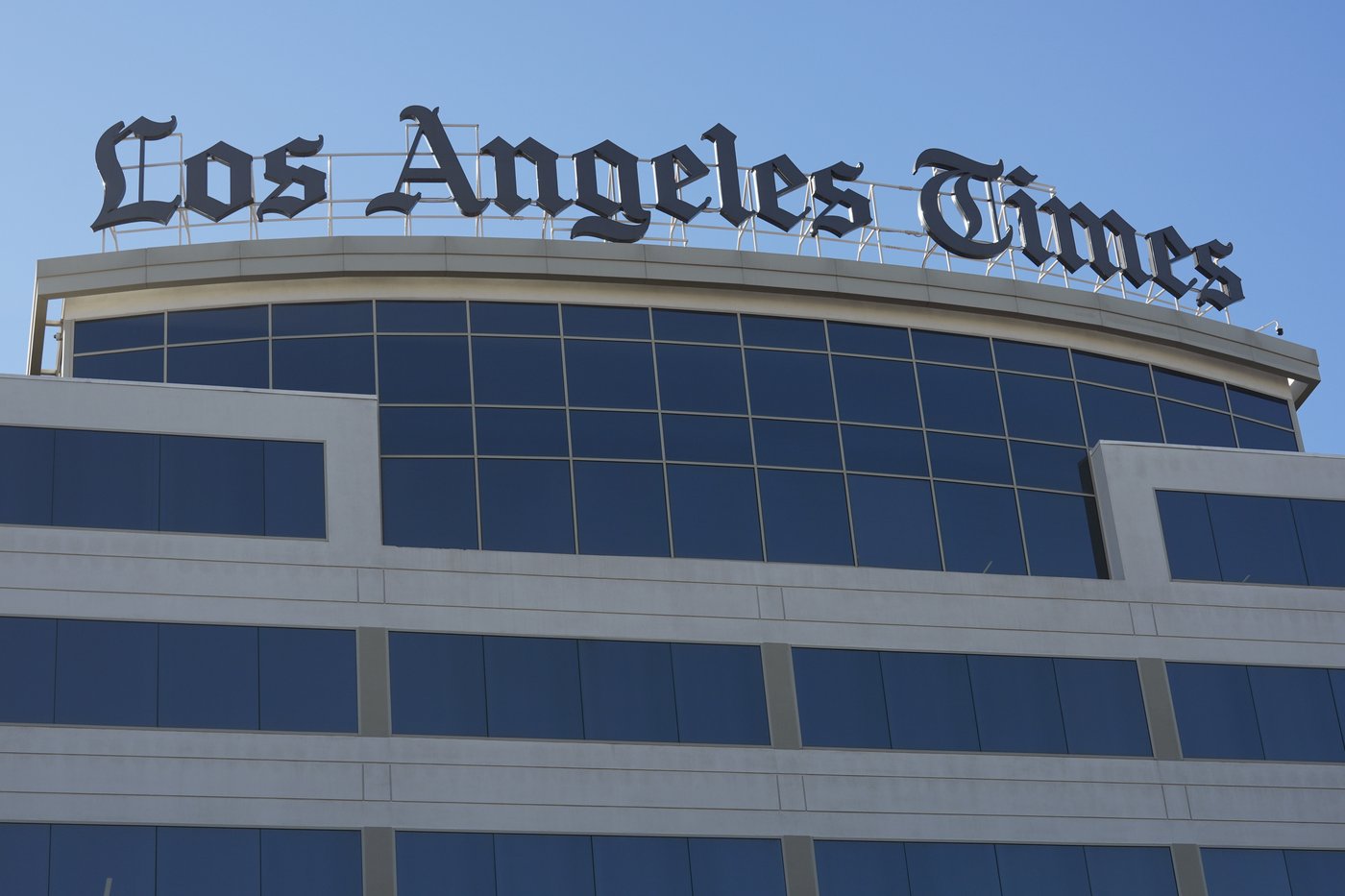 Los Angeles Times editor resigns after newspaper withholds presidential endorsement | iNFOnews.ca Los Angeles Times editor resigns after newspaper withholds presidential endorsement | iNFOnews.ca