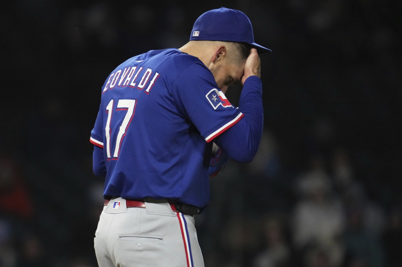 Steele tosses 7 innings as the Cubs pound the Rangers 7-0 on frigid night | iNFOnews.ca