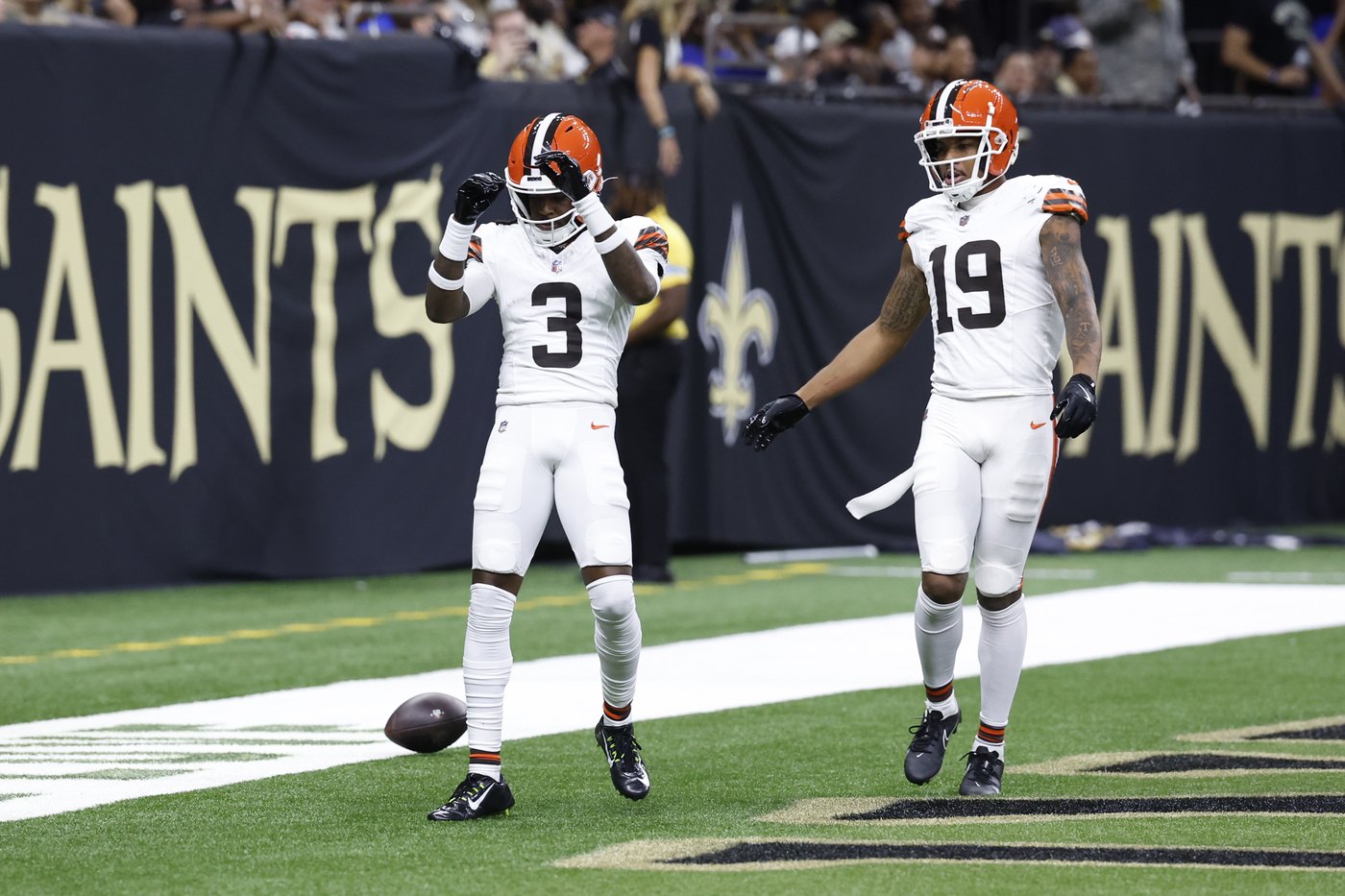 Taysom Hill runs for 3 TDs as the Saints top Jameis Winston and the struggling Browns 35-14 | iNFOnews.ca