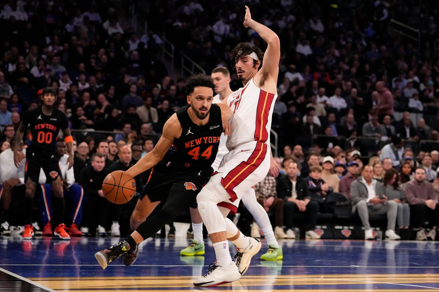Towns, Shamet power Knicks to a 140-130 win over Heat in NBA Cup game | iNFOnews.ca Towns, Shamet power Knicks to a 140-130 win over Heat in NBA Cup game | iNFOnews.ca