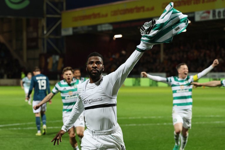 Celtic scores injury-time penalty to take the Scottish title race to the final game of the season | iNFOnews.ca