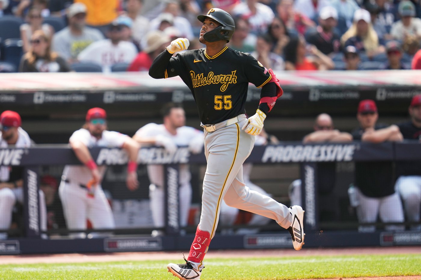Pirates outfielder Esmerlyn Valdez continues strong start to big league career | iNFOnews.ca Pirates outfielder Esmerlyn Valdez continues strong start to big league career | iNFOnews.ca