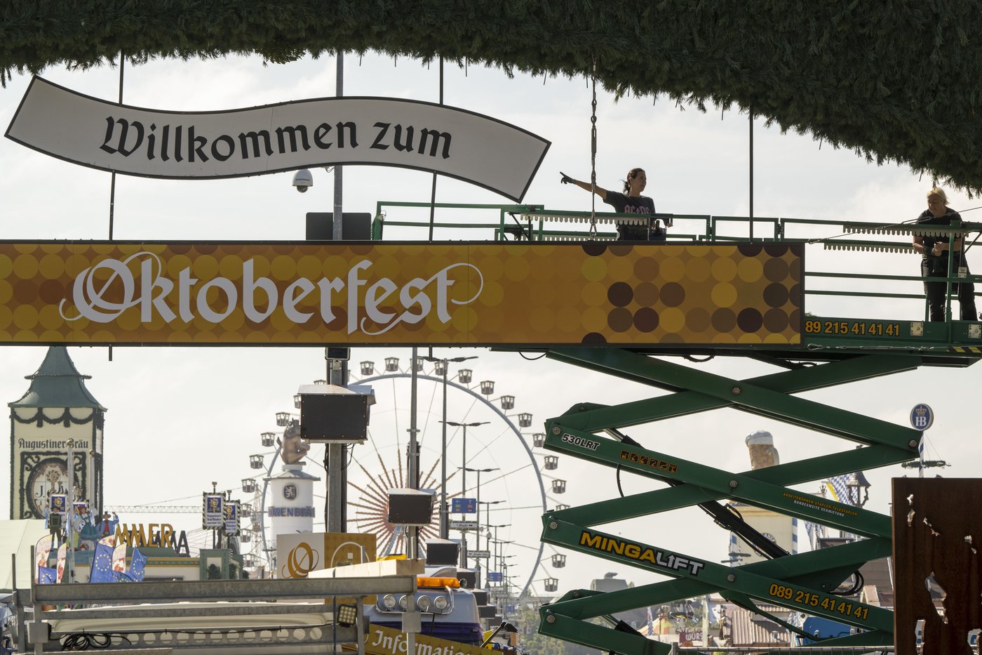 Oktoberfest tightens security in wake of deadly knife attack in western Germany | iNFOnews.ca Oktoberfest tightens security in wake of deadly knife attack in western Germany | iNFOnews.ca