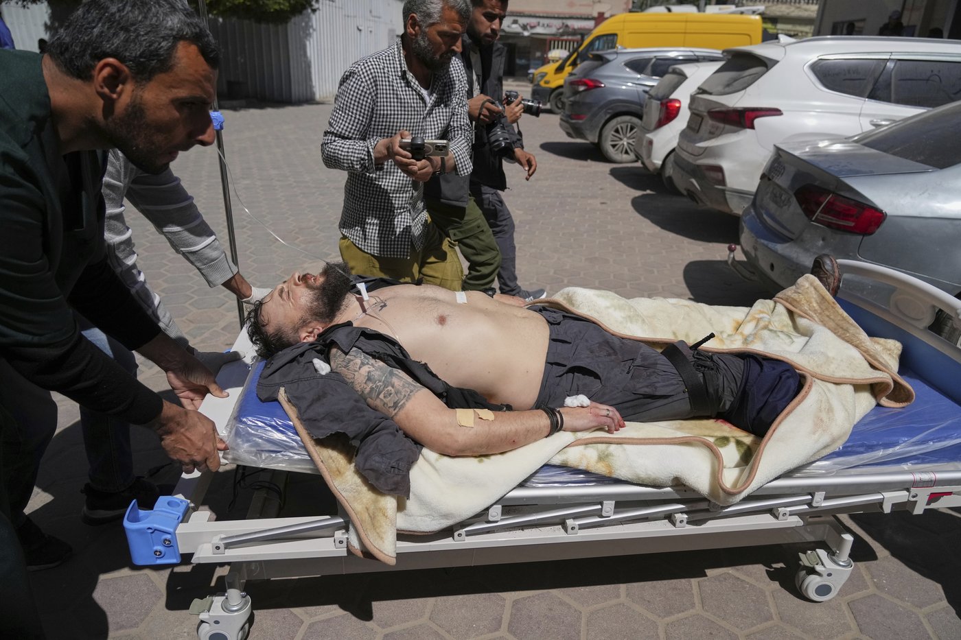 Israeli troops advance in Gaza to retake part of a corridor dividing north from south | iNFOnews.ca