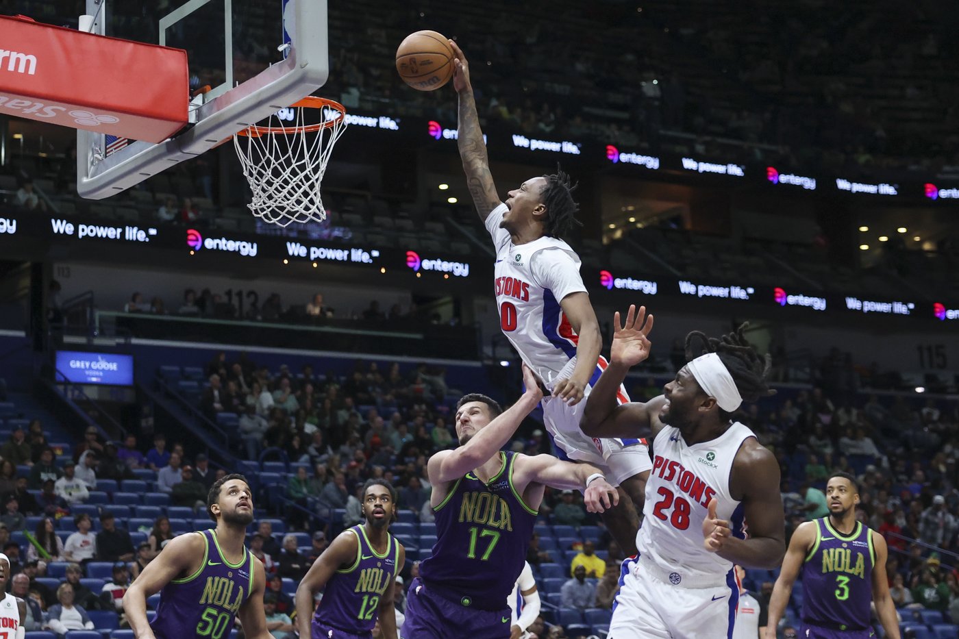 Cunningham, Pistons top New Orleans 127-81; Pelicans' Murphy out for season with shoulder injury | iNFOnews.ca