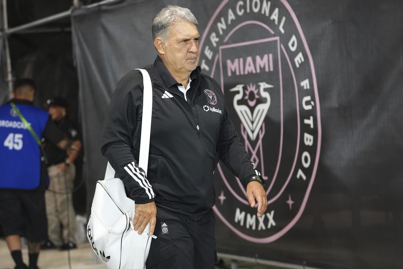 Gerardo 'Tata' Martino stepping down as coach of Lionel Messi's Inter Miami, AP source says | iNFOnews.ca