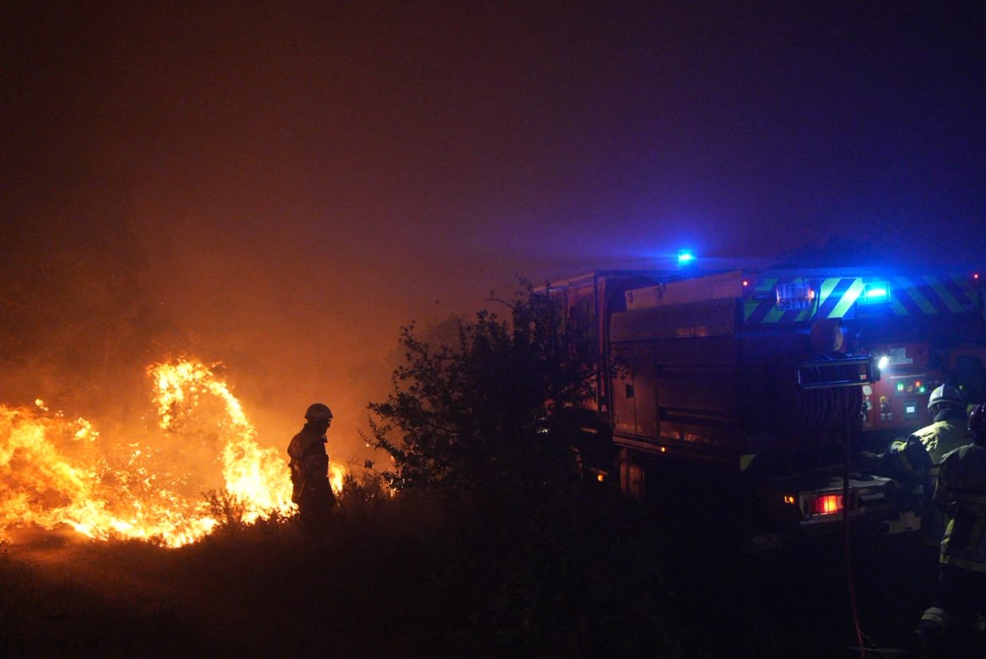 Wildfires scorch southern France as heat and drought fuel blazes | iNFOnews.ca