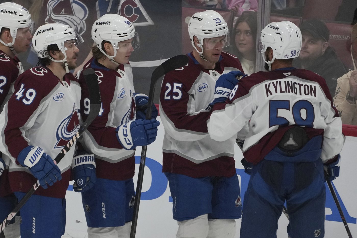 Drouin scores his first 2 goals of season, Avs beat slumping Panthers 7-4 | iNFOnews.ca Drouin scores his first 2 goals of season, Avs beat slumping Panthers 7-4 | iNFOnews.ca