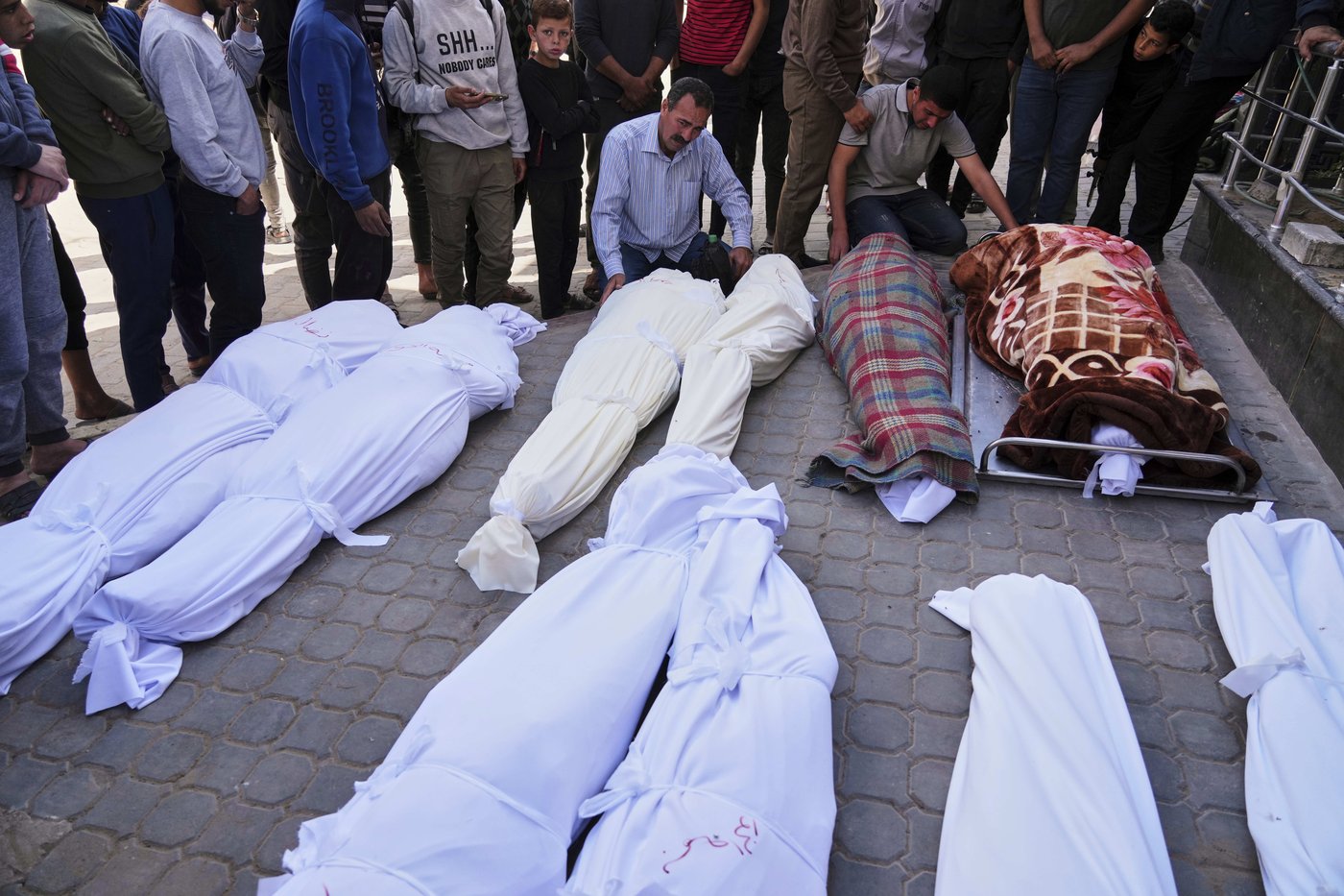 Israeli airstrike kills 10 people, half of them children, as mediators try to restart a ceasefire | iNFOnews.ca