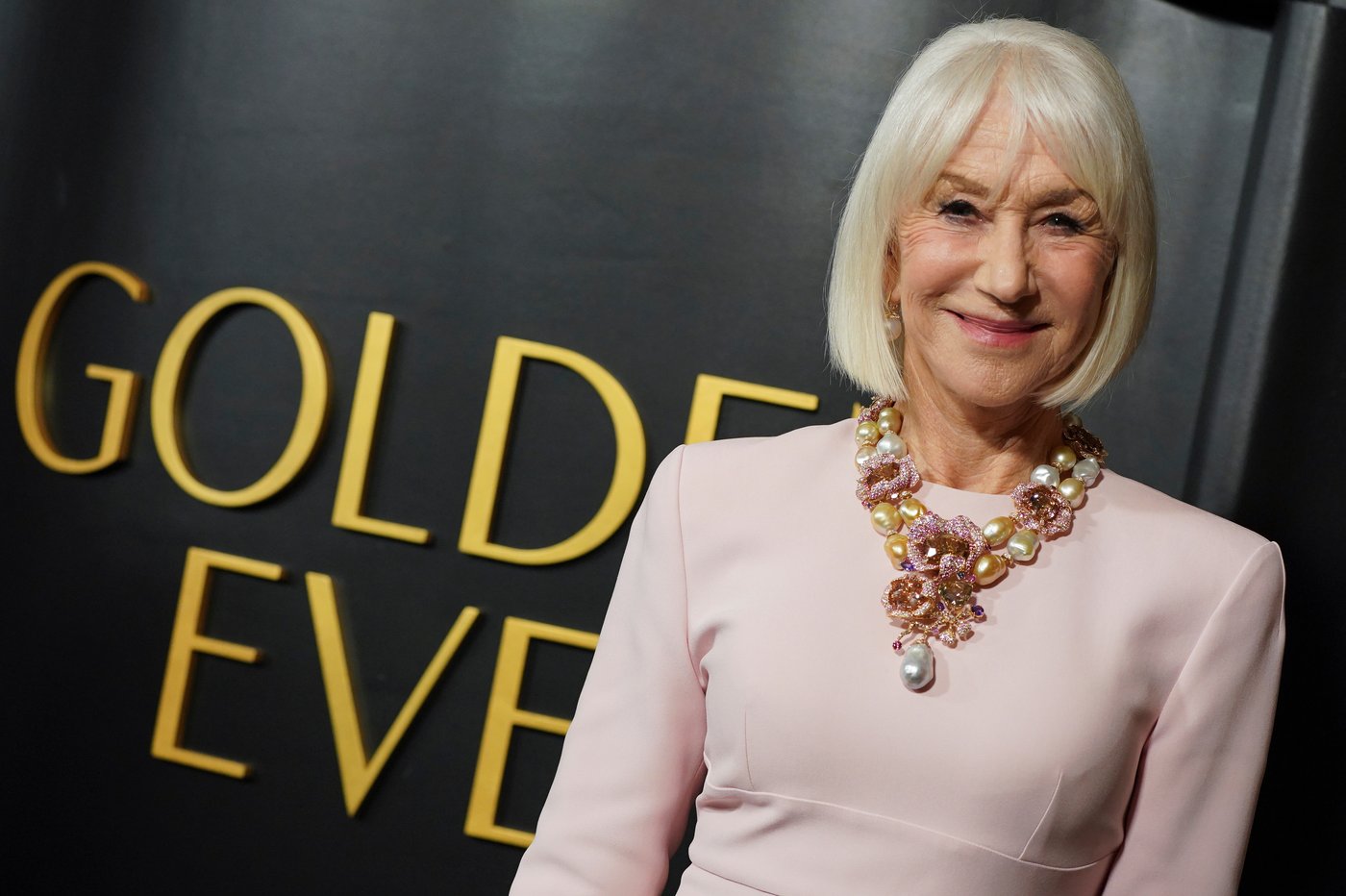 Sarah Jessica Parker gets Golden Globes' Carol Burnett Award and Helen Mirren gets DeMille prize | iNFOnews.ca
