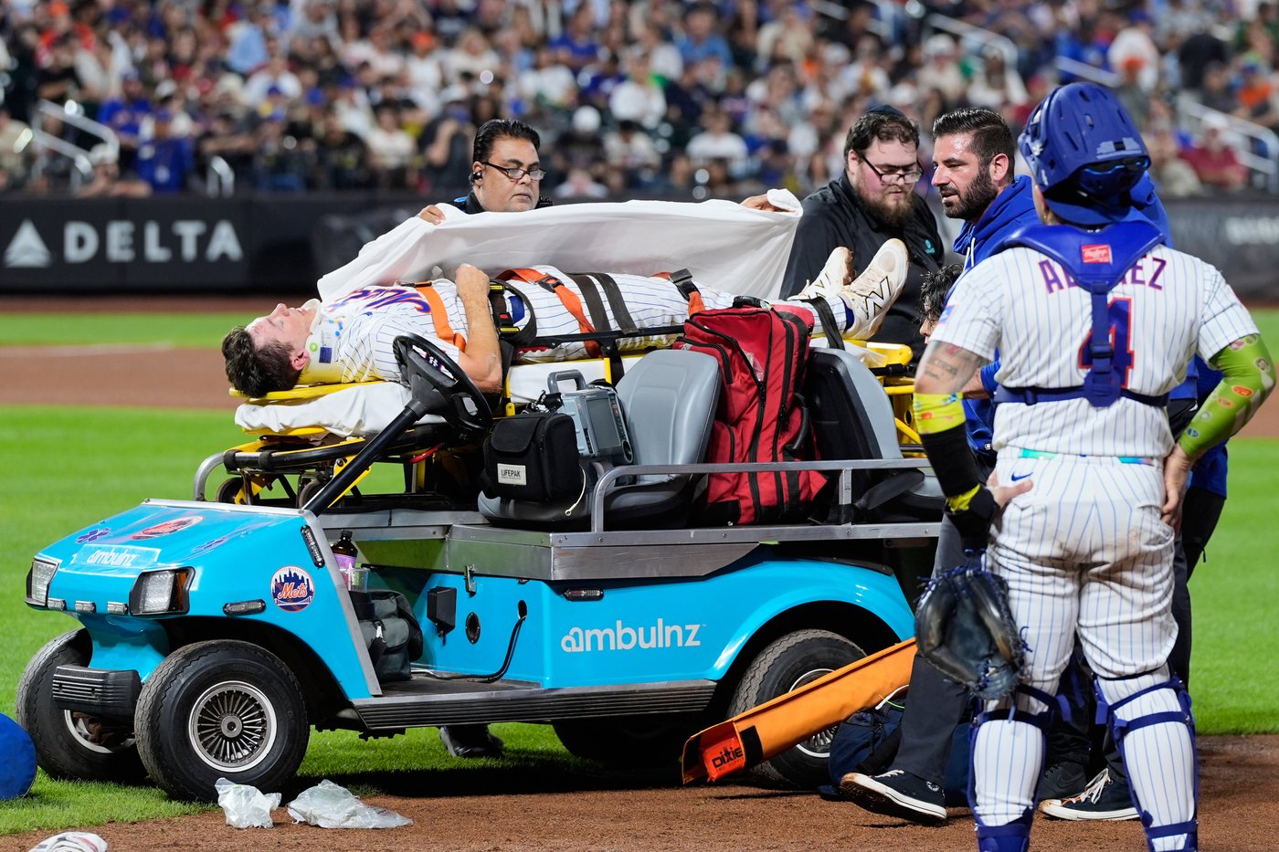 Mets' Jared Young has concussion symptoms, CT scan negative after scary collision with Nolan McLean | iNFOnews.ca Mets' Jared Young has concussion symptoms, CT scan negative after scary collision with Nolan McLean | iNFOnews.ca