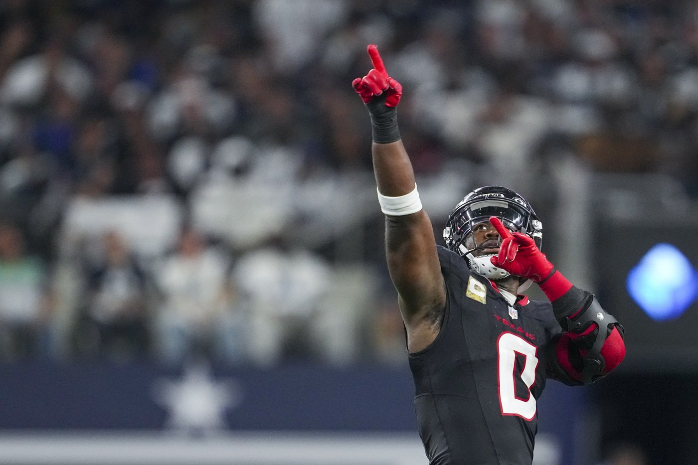 Texans' Azeez Al-Shaair says he was in a 'really dark place' after suspension for hit on Lawrence | iNFOnews.ca Texans' Azeez Al-Shaair says he was in a 'really dark place' after suspension for hit on Lawrence | iNFOnews.ca