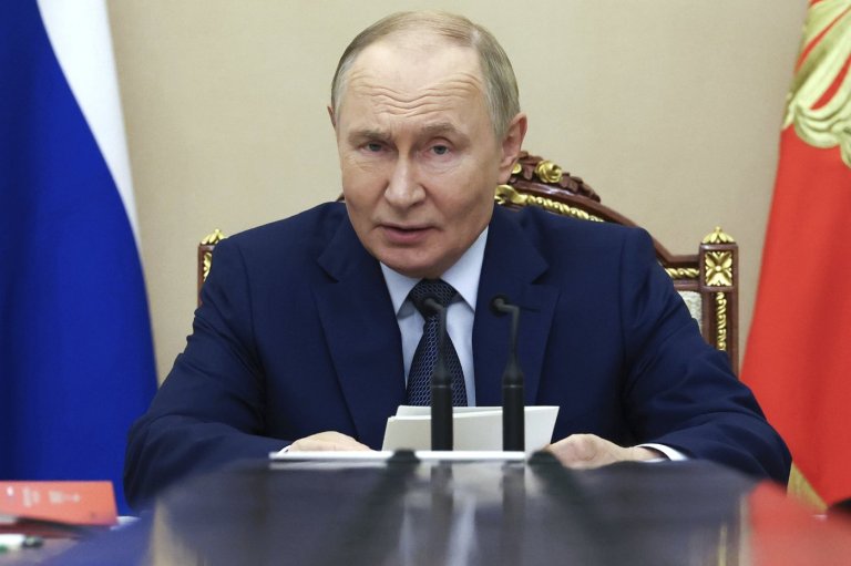 Putin says Russia will stick to nuclear arms limits for 1 more year after treaty with US expires | iNFOnews.ca