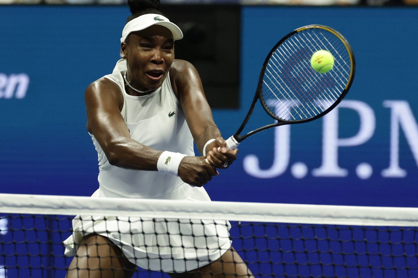 Venus and Serena Williams put on a show in thrilling US Open return, in photos | iNFOnews.ca