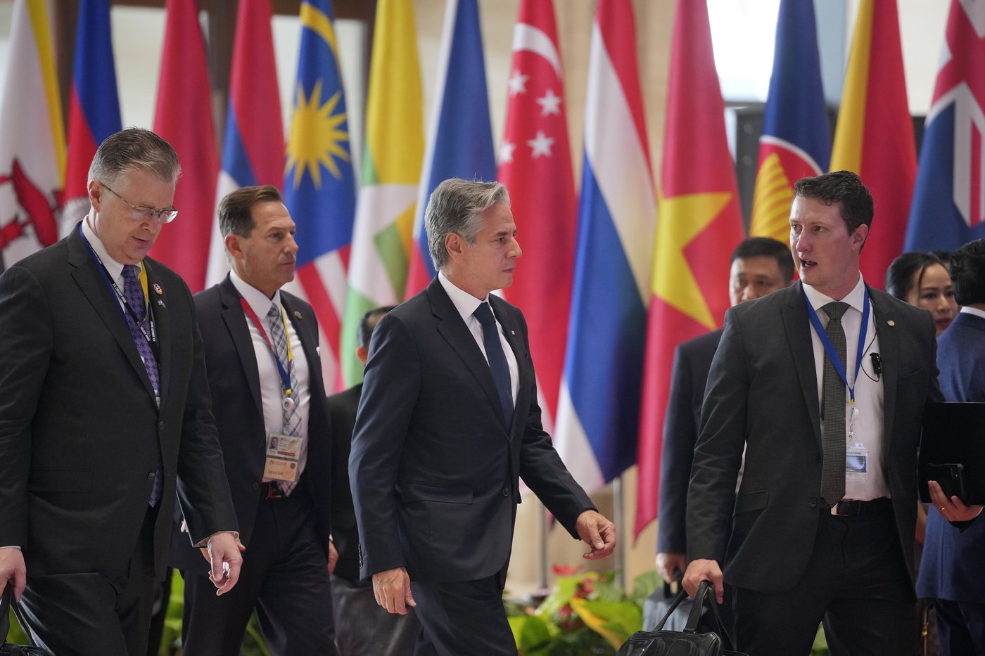 Blinken tells ASEAN the US is worried about China's 'dangerous' actions in disputed sea | iNFOnews.ca