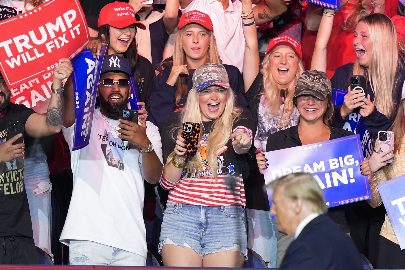 Trump wants to narrow his deficit with women but he's not changing how he talks about them | iNFOnews.ca