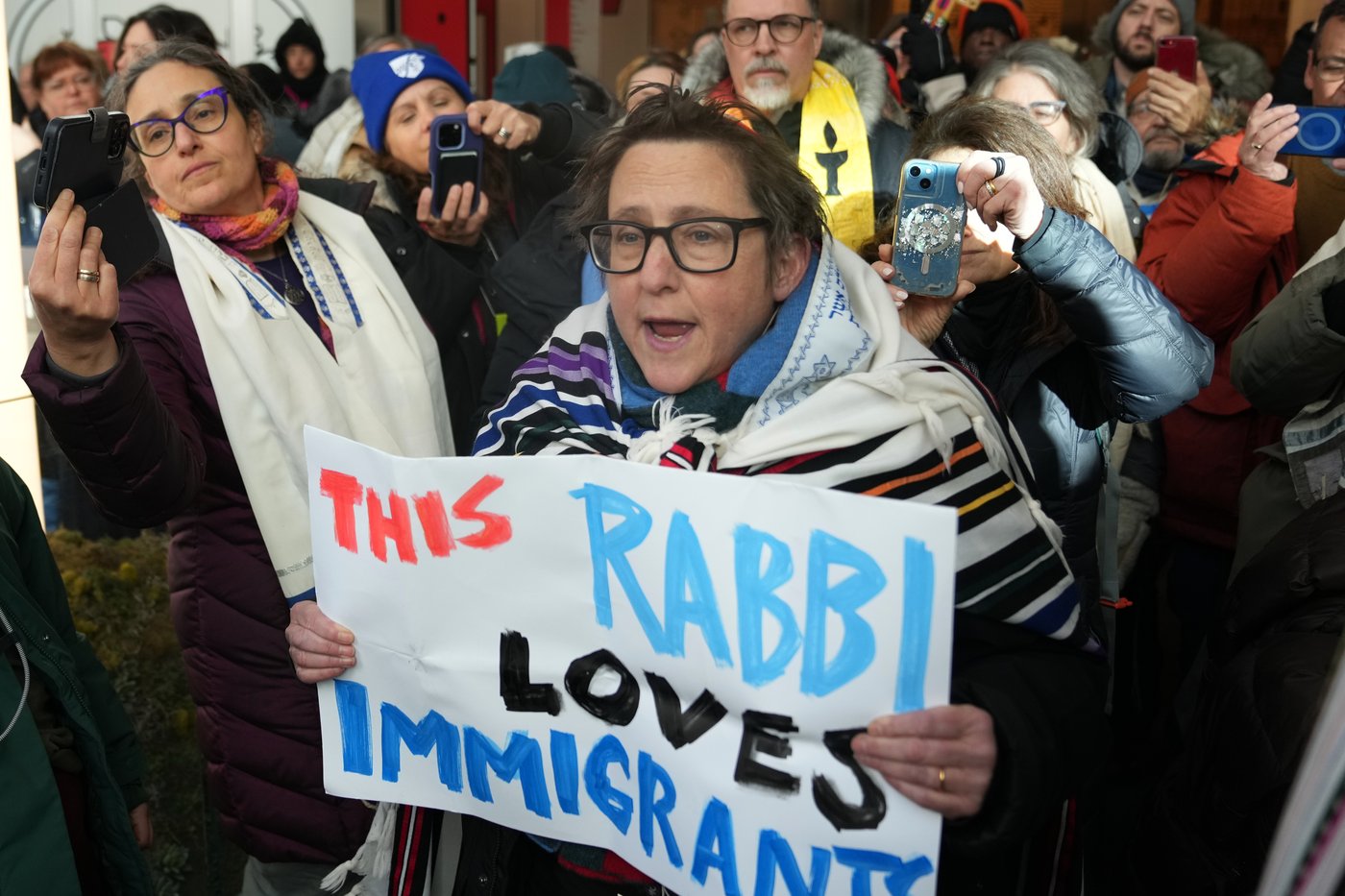 Thousands rally against immigration enforcement in subzero Minnesota temperatures | iNFOnews.ca Thousands rally against immigration enforcement in subzero Minnesota temperatures | iNFOnews.ca