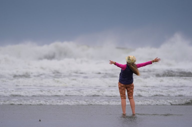 Nor'easter to lash the East Coast with strong winds, flooding and heavy rain | iNFOnews.ca