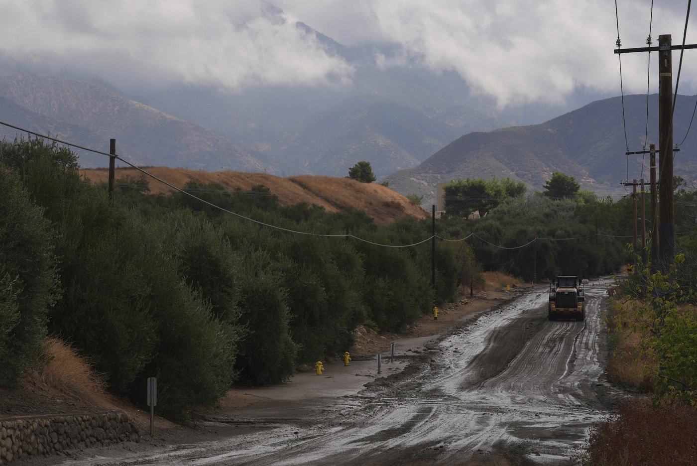 Sudden heavy rain in Southern California unleashes mudslides, 2-year-old drowns in floodwaters | iNFOnews.ca