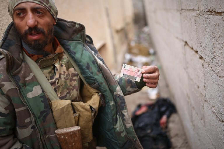 Syrian government seizes strategic town in Raqqa from Kurdish forces in an ongoing push eastward | iNFOnews.ca