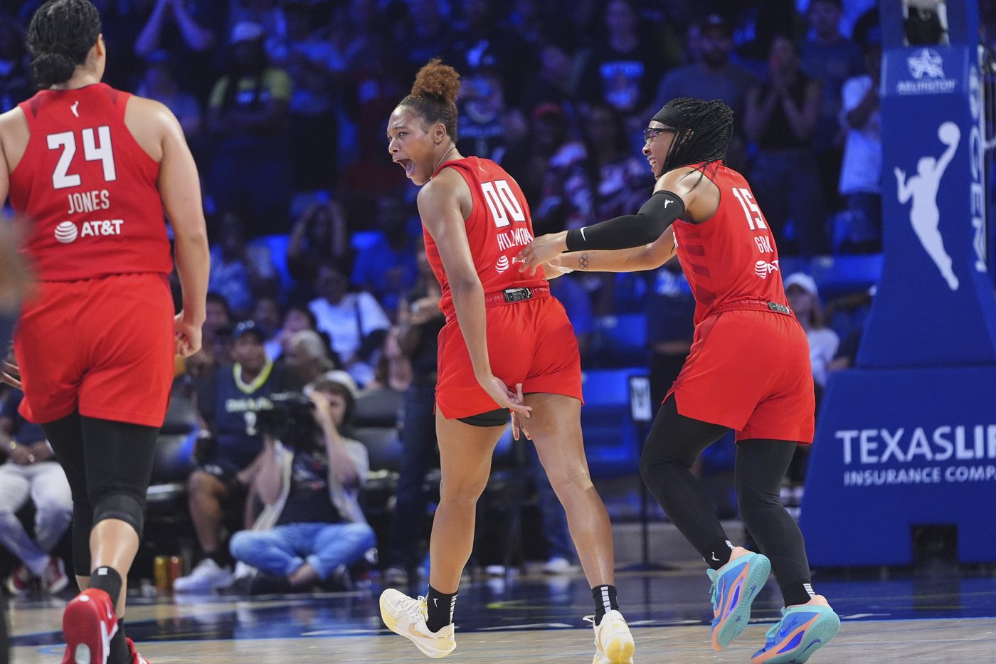 Hillmon hits tiebreaking 3 with 2.6 seconds left, scores career-high 21 points as Dream beat Wings | iNFOnews.ca