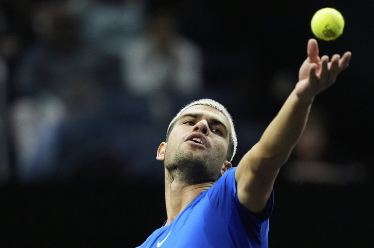 Alcaraz reaches Japan Open quarterfinals and praises physio for ankle treatment | iNFOnews.ca