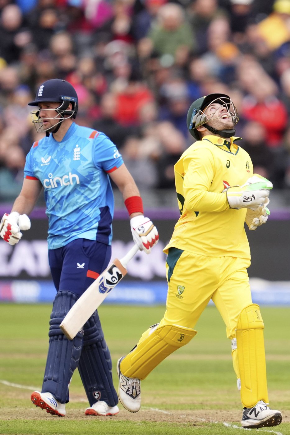 Australia clinches one-day cricket series 3-2 after rain arrives too late for England | iNFOnews.ca Australia clinches one-day cricket series 3-2 after rain arrives too late for England | iNFOnews.ca