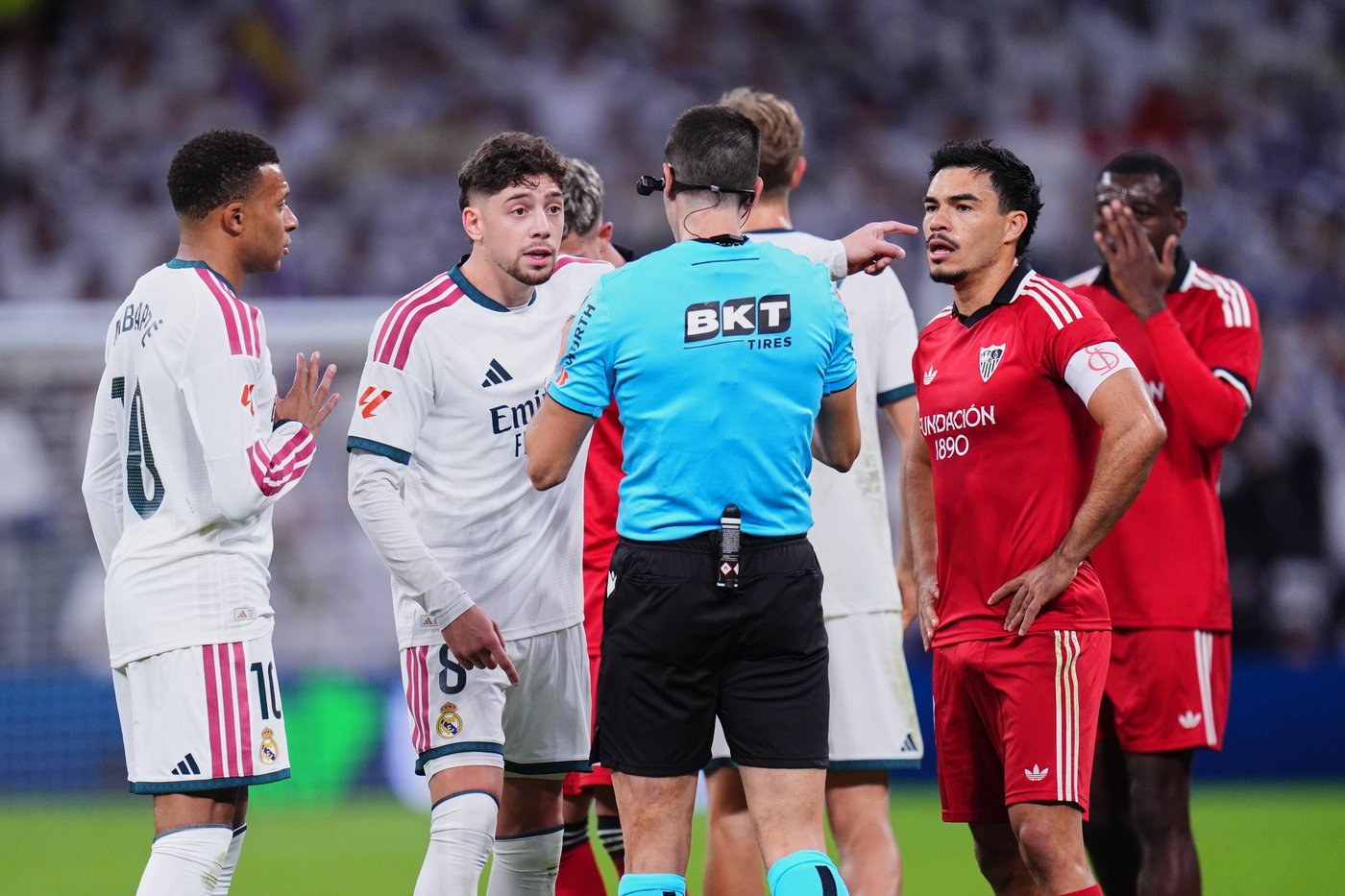 More refereeing controversy involving Real Madrid. Sevilla complains and Madrid attacks Tebas again | iNFOnews.ca More refereeing controversy involving Real Madrid. Sevilla complains and Madrid attacks Tebas again | iNFOnews.ca