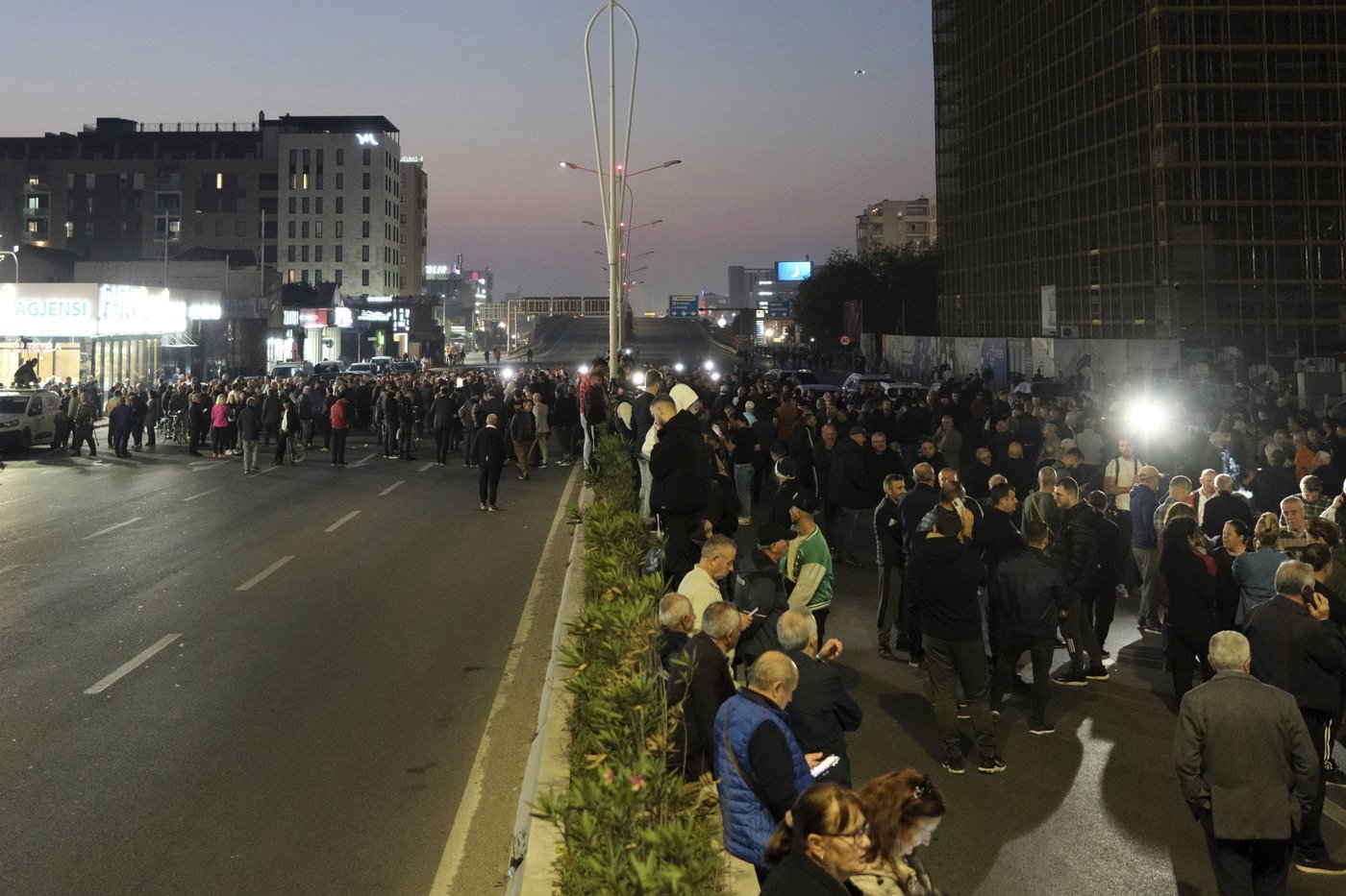 Albania's opposition protests, blocks roads and asks for a caretaker Cabinet | iNFOnews.ca Albania's opposition protests, blocks roads and asks for a caretaker Cabinet | iNFOnews.ca