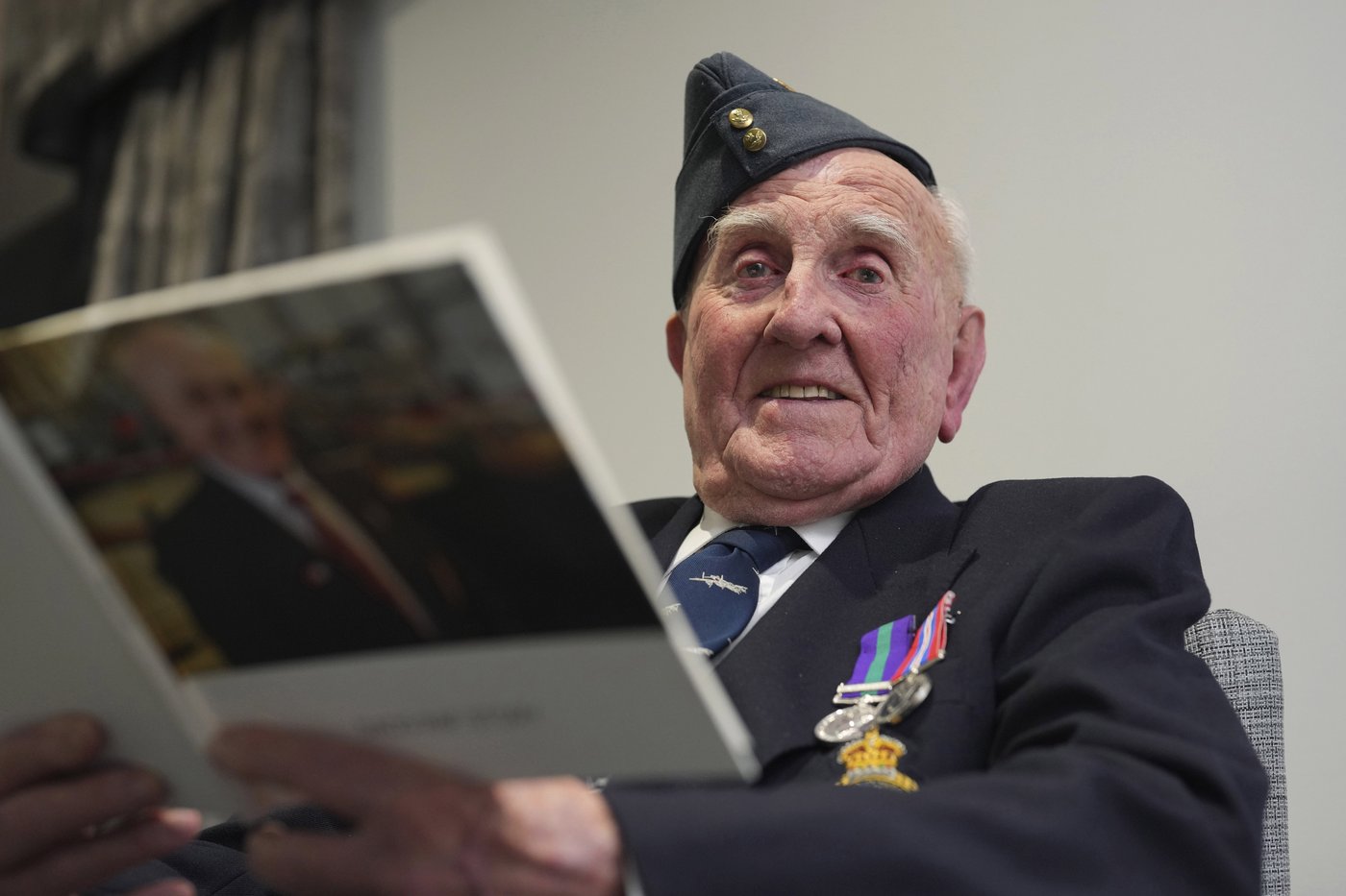 100-year-old Royal Air Force veteran will join UK memorial service for the first time | iNFOnews.ca 100-year-old Royal Air Force veteran will join UK memorial service for the first time | iNFOnews.ca