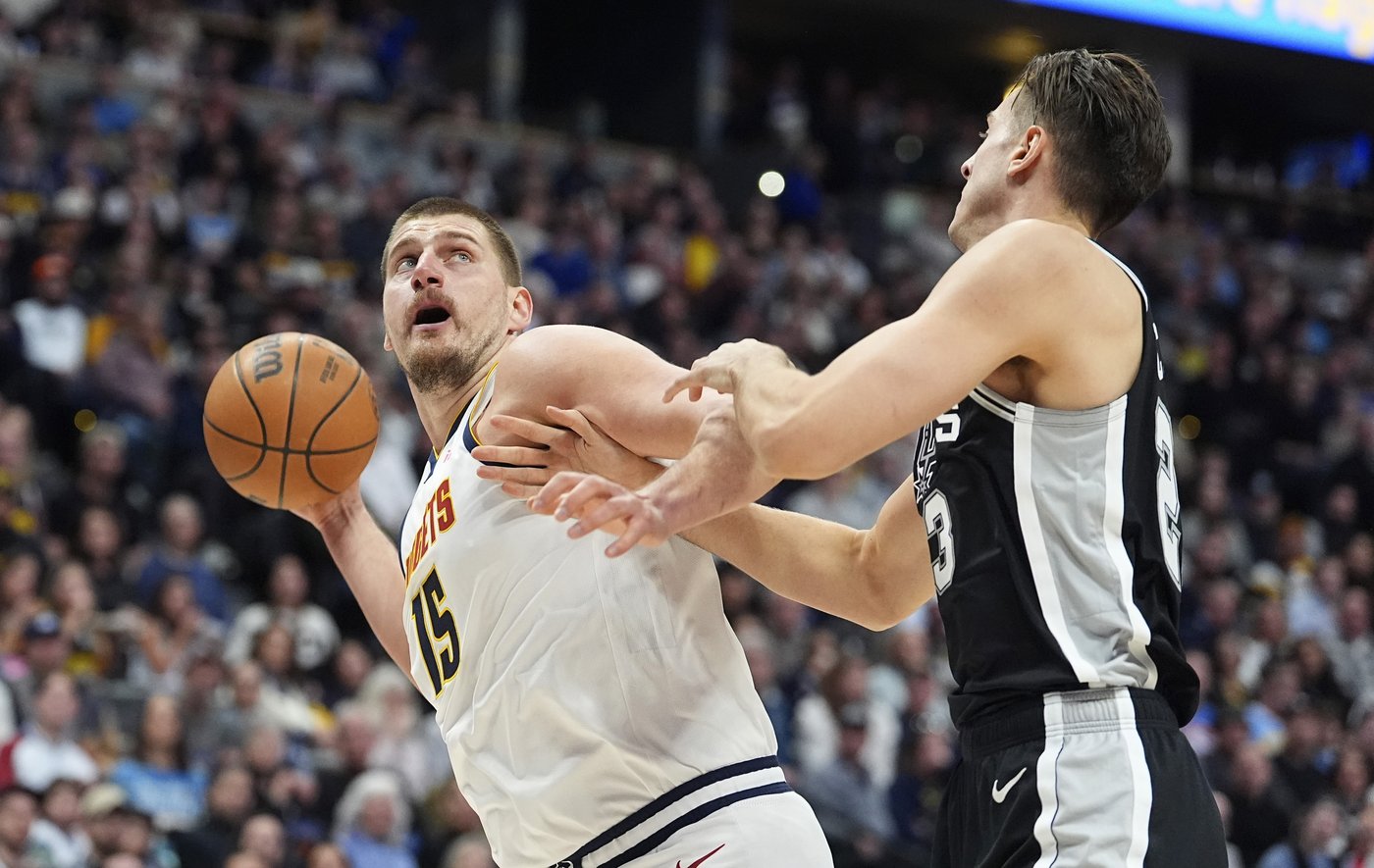 Wembanyama denies Jokic in closing seconds as Spurs beat Nuggets 113-110 | iNFOnews.ca