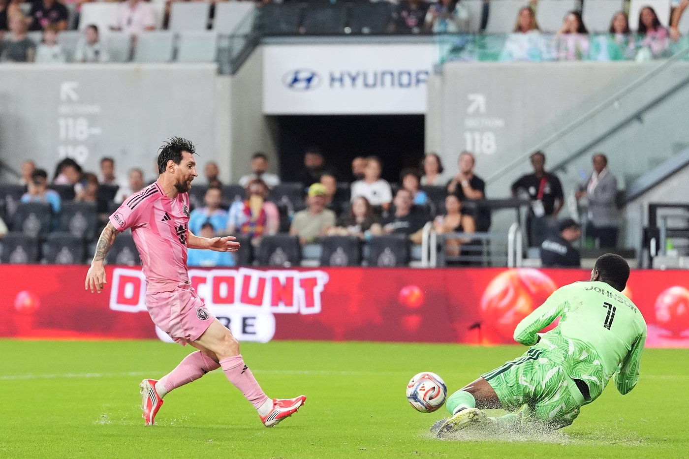 Messi scores twice in first game since Argentina retirement, Inter Miami beats DC United 4-0 | iNFOnews.ca