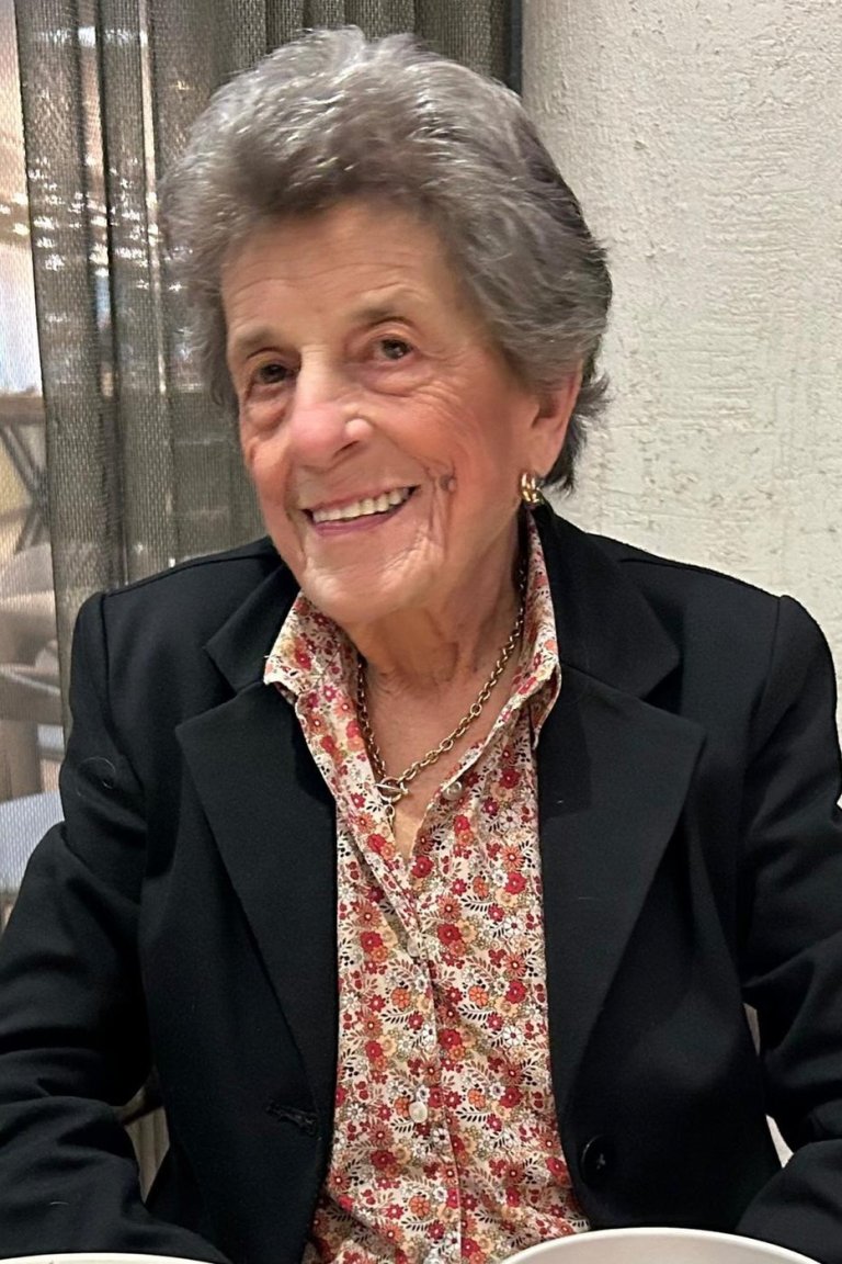 Daniela Petroff, AP's longtime fashion and Vatican reporter, dies at 80 | iNFOnews.ca