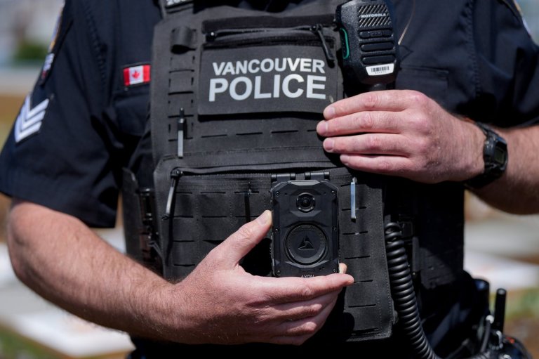 Driver arrested in Vancouver after police chase and crash near World Cup fans | iNFOnews.ca