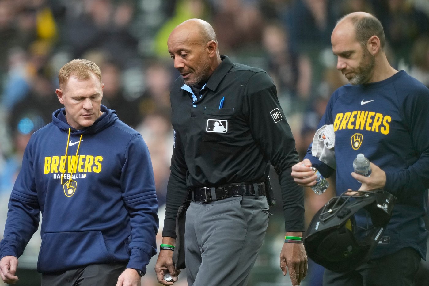 Umpire C.B. Bucknor leaves Rays-Brewers game after foul tip strikes him in his face mask | iNFOnews.ca Umpire C.B. Bucknor leaves Rays-Brewers game after foul tip strikes him in his face mask | iNFOnews.ca